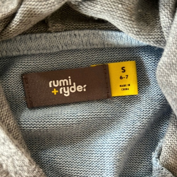 Rumi + Ryder Boys Lightweight Sweater Hoodie Blue and Gray size Small 6-7 - Picture 6 of 7